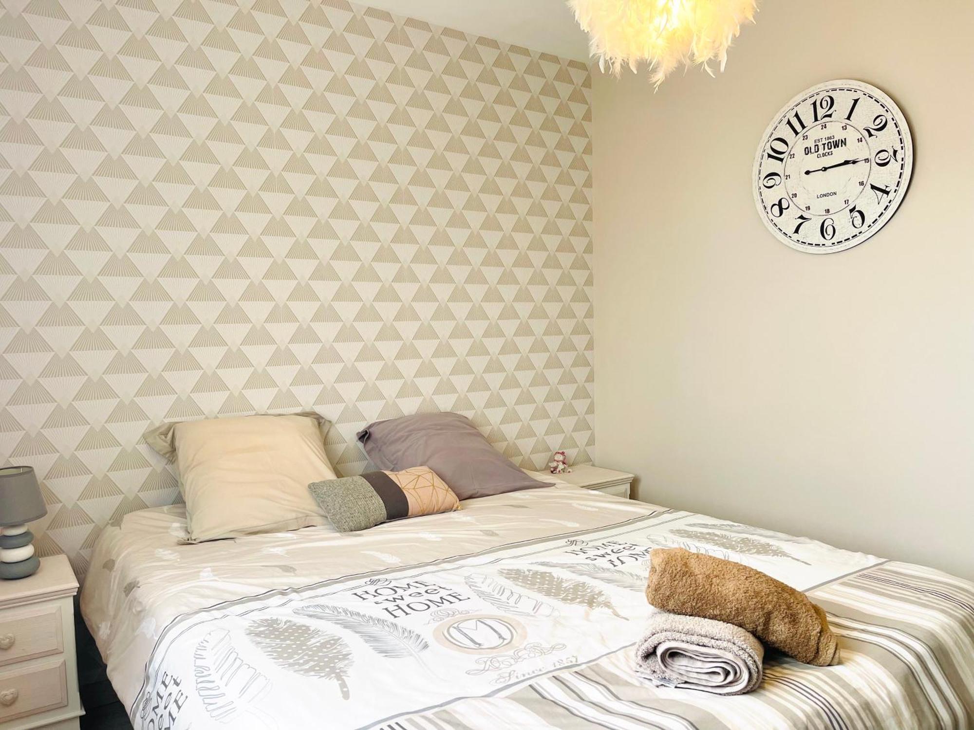 Petite Maison Au Calme Poupry ภายนอก รูปภาพ