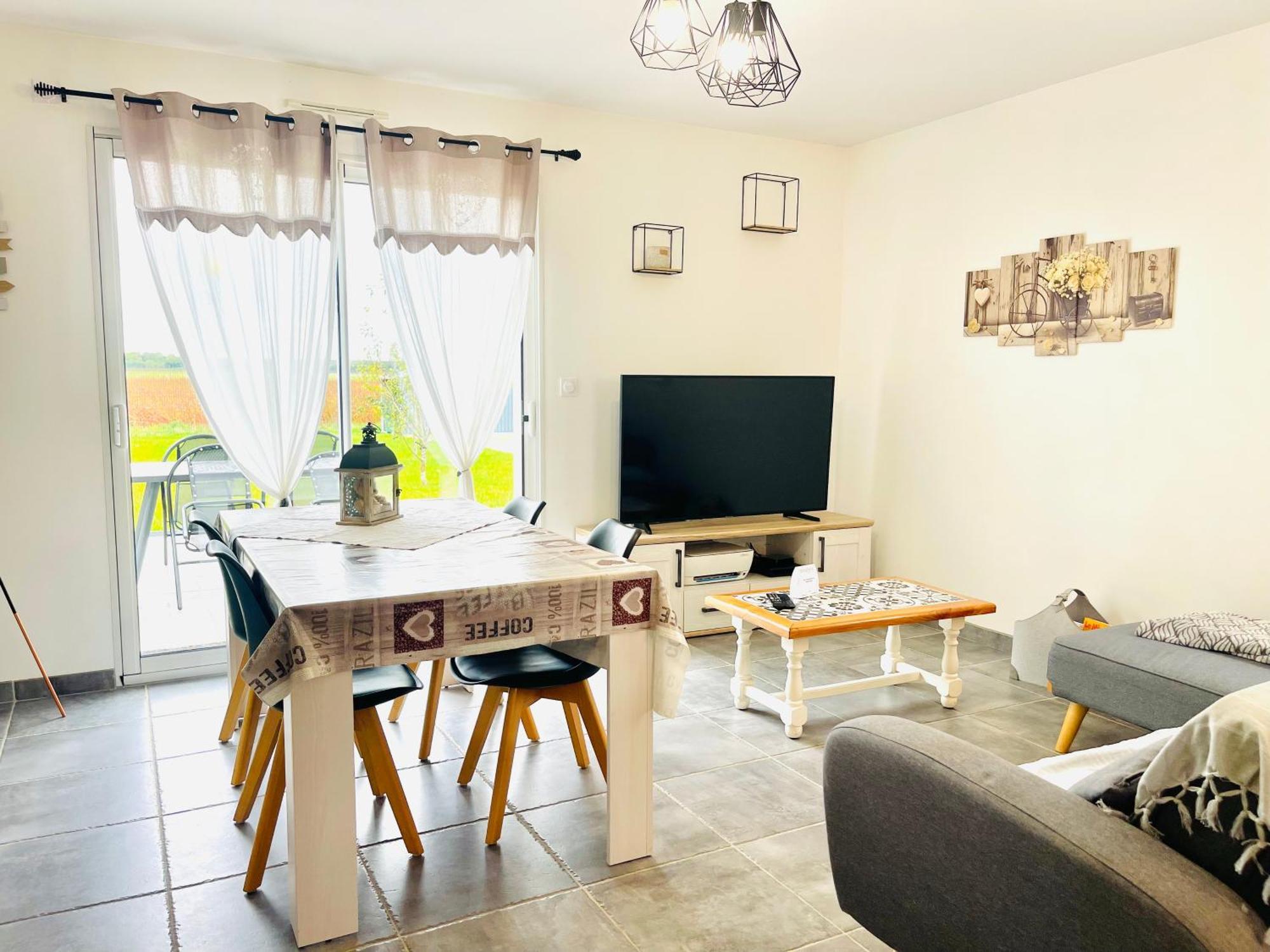 Petite Maison Au Calme Poupry ภายนอก รูปภาพ