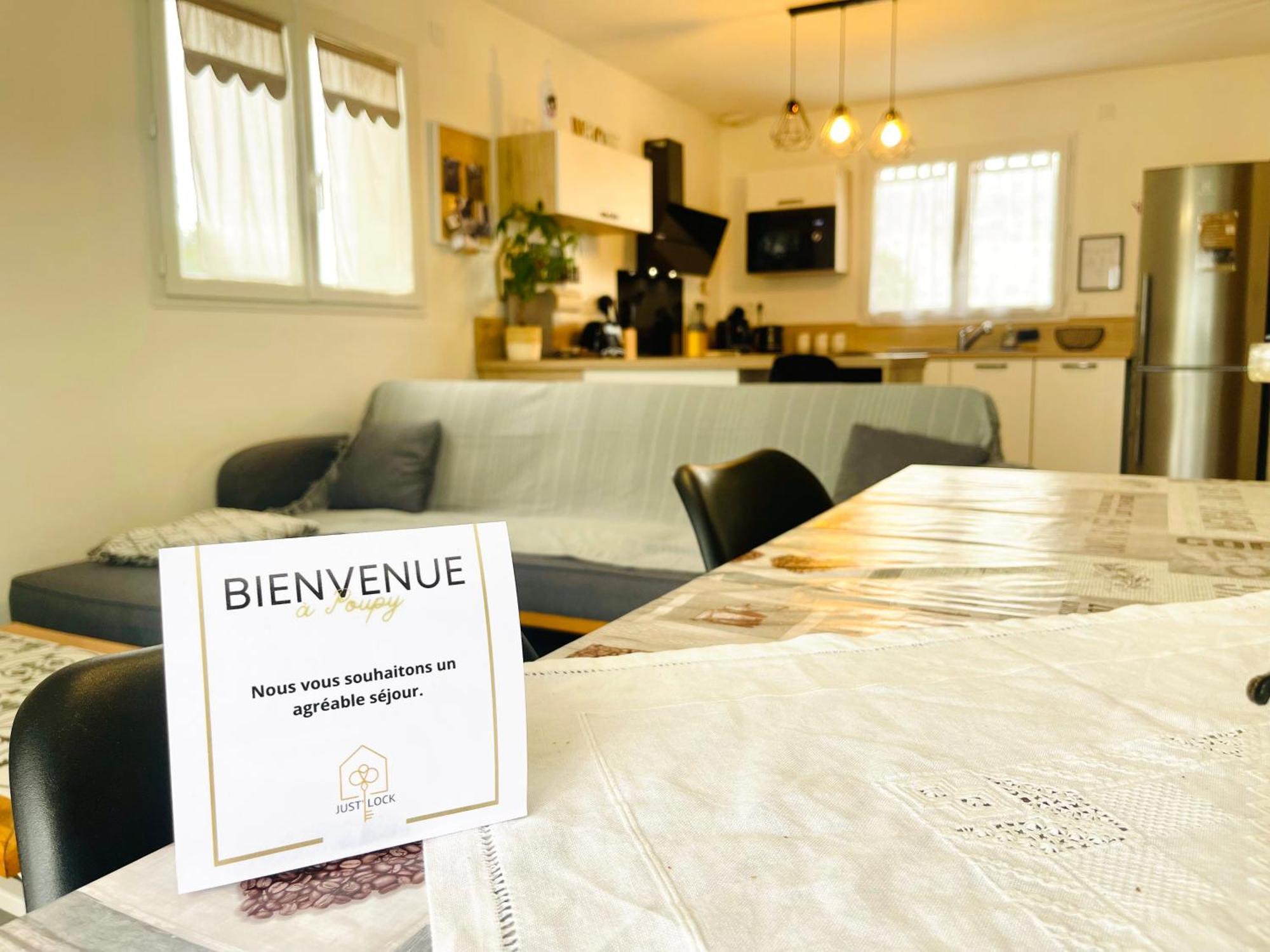 Petite Maison Au Calme Poupry ภายนอก รูปภาพ